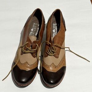 Vintage looking new Oxford pumps